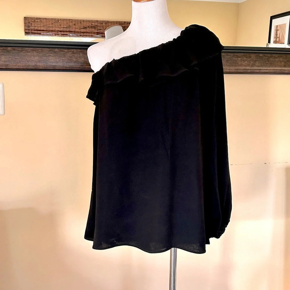 French Connection Black Evening Dew One-Shoulder Ruffle Top Women’s Size 6 - Picture 3 of 7